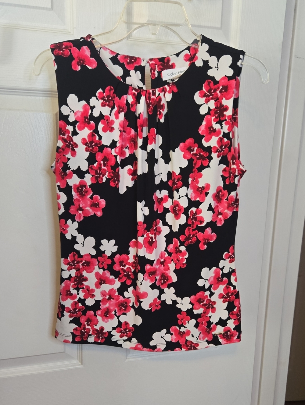 Calvin Klein Women's Black Floral Sleeveless Top - Pink & White Blossoms